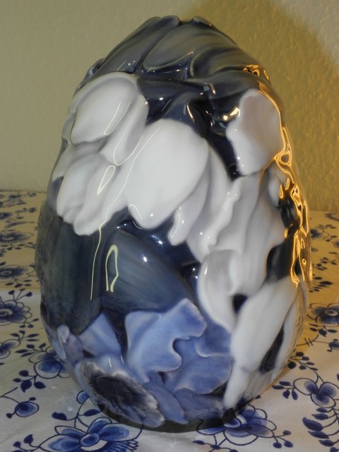 Flower vase (molded)