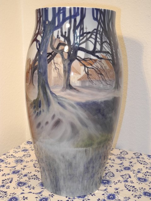 AB - Landscape Vase