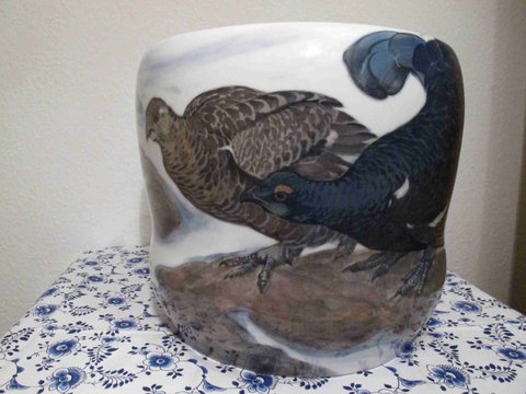 Mountain Cocks Vase