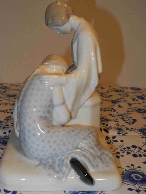 Mother and Child in sorrow