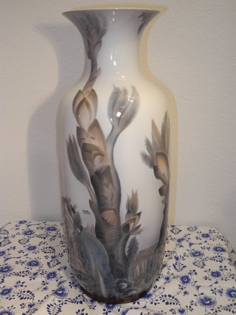 CO - Cactus blossom vase
