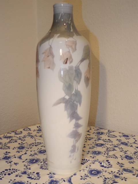 CZ - Leave and blossom vase