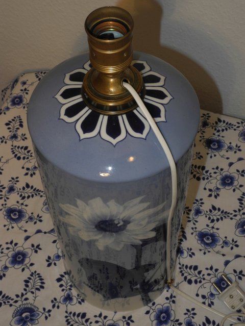Art Nouveau Style Vase Lamp