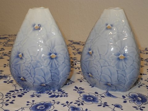 Pansy Vase 2