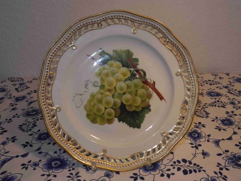 Grape Plate