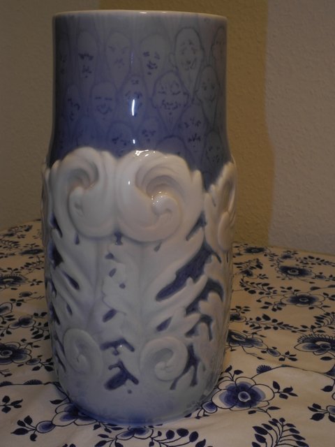 GH - Fern and Faces vase