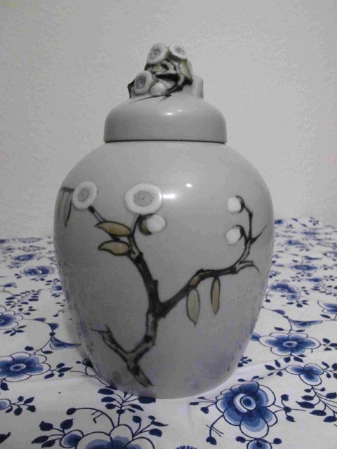 Lidded Vase with Idealized blossoms