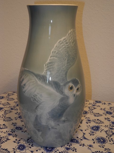 Owl vase