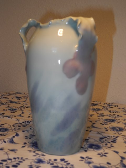 OB 3 Handled Seaweed vase