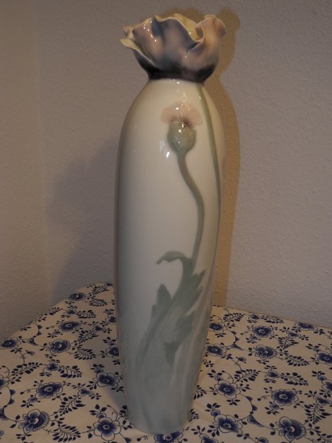 Poppy Vase Lamp