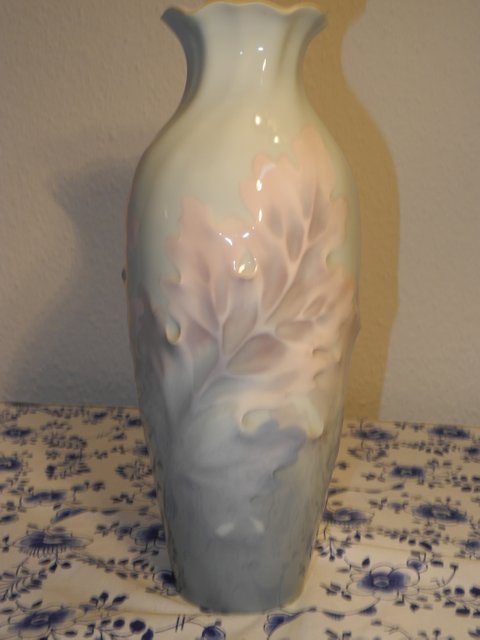 Seaweed vase lamp