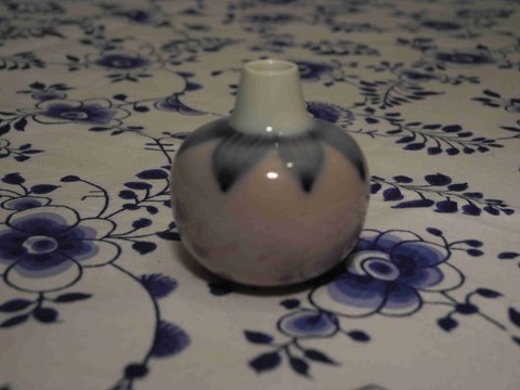 Art nouveau miniatur vase