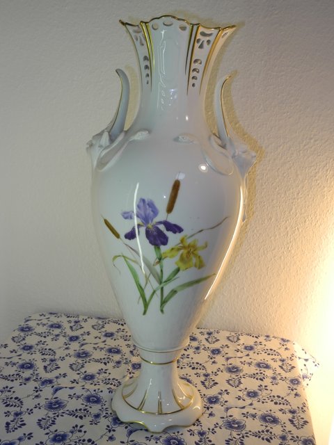 Pre Art nouveau flower floor vase