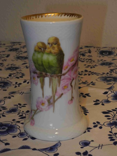 Parrot vase
