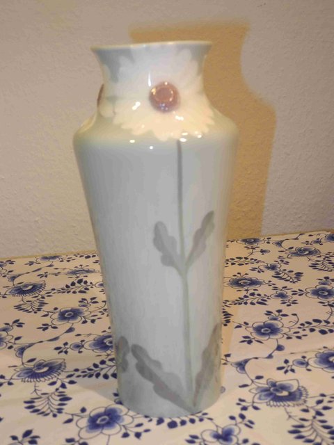 NL Flower Vase