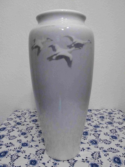 Eider Duck Vase