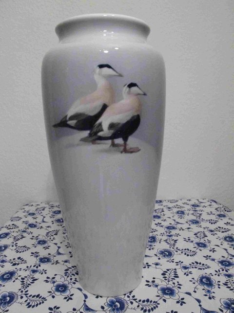 Eider Duck Vase